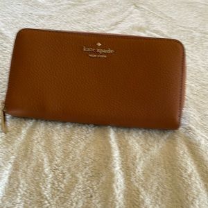 KATE SPADE Leila Large Continental Wallet